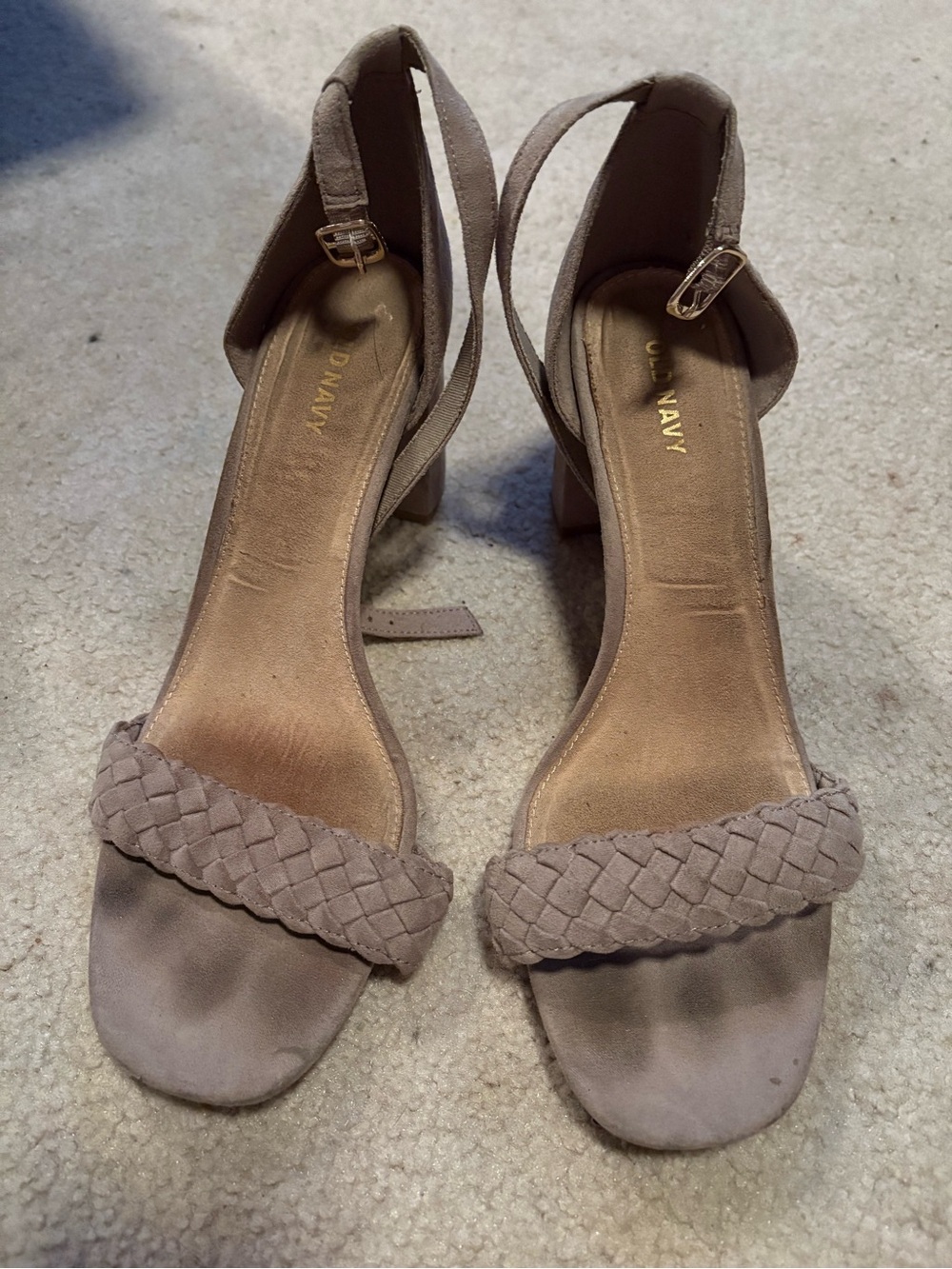 Women’s well worn cream heels
